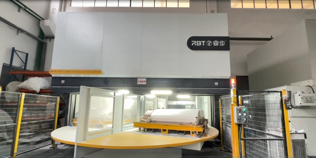 Machine CNC à jumeau rotatif RBT 5 Axe pour l'industrie automobile et aérospatiale CE approuvé