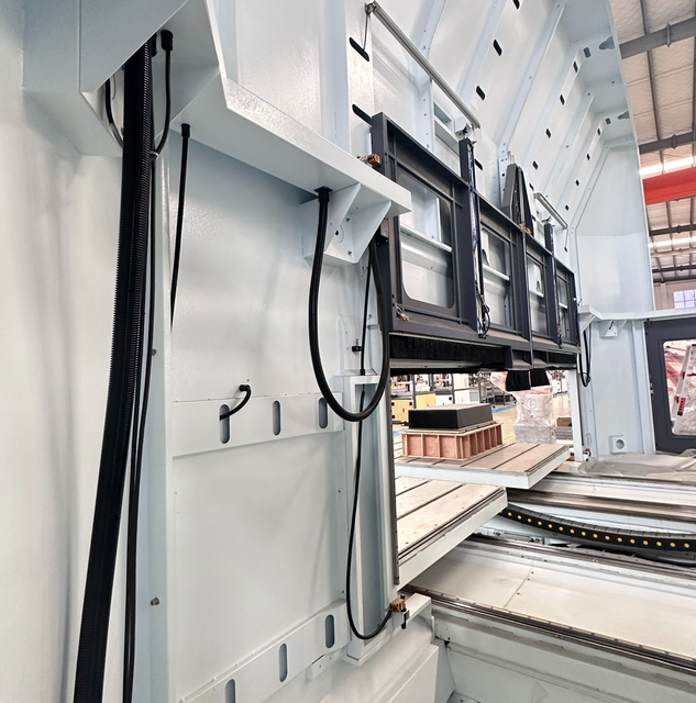 Routeur CNC à tête multiple à haute performance avec collection de poussière pour les pièces en bois de substitut