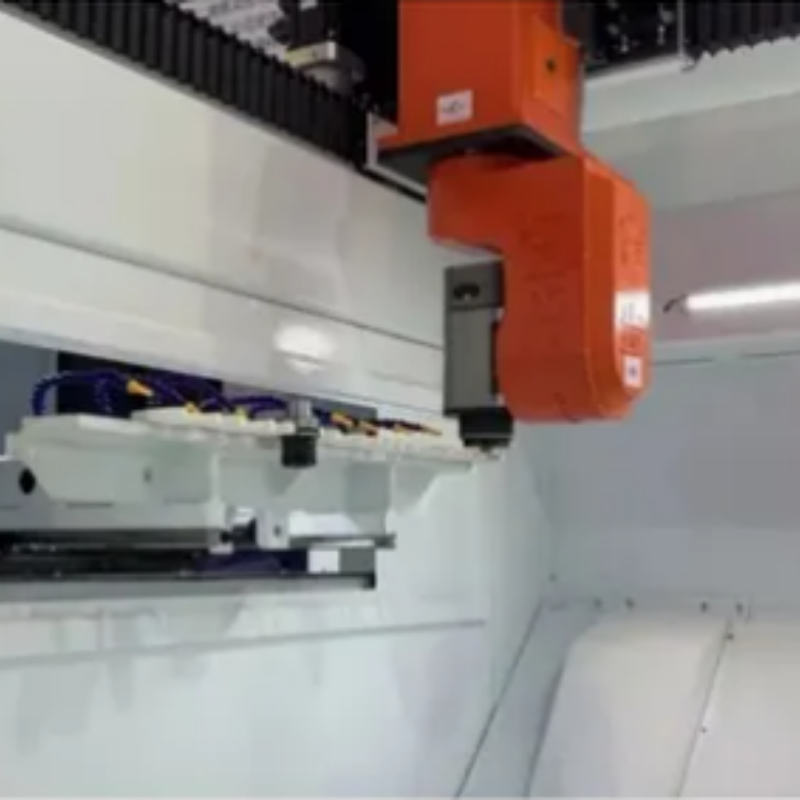 Centres d'usinage CNC à haute vitesse à grande vitesse pour matériaux composites