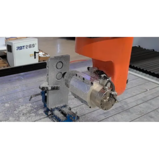 Centre CNC industriel à 5 ​​axes pour les structures composites