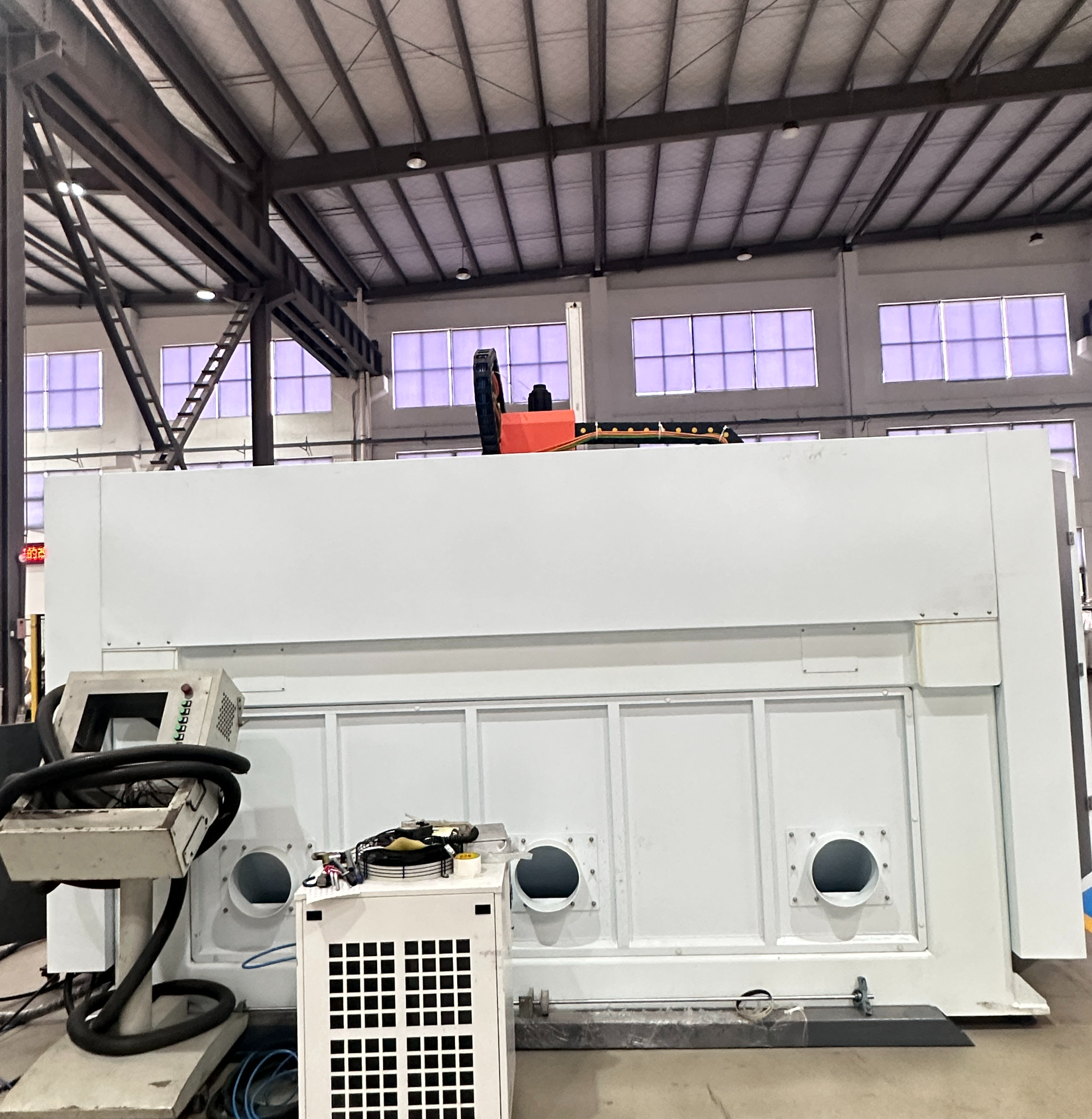 Machinerie d'usine Truss Type 5 Axe CNC Routeur avec RTCP pour les pièces matériaux composites