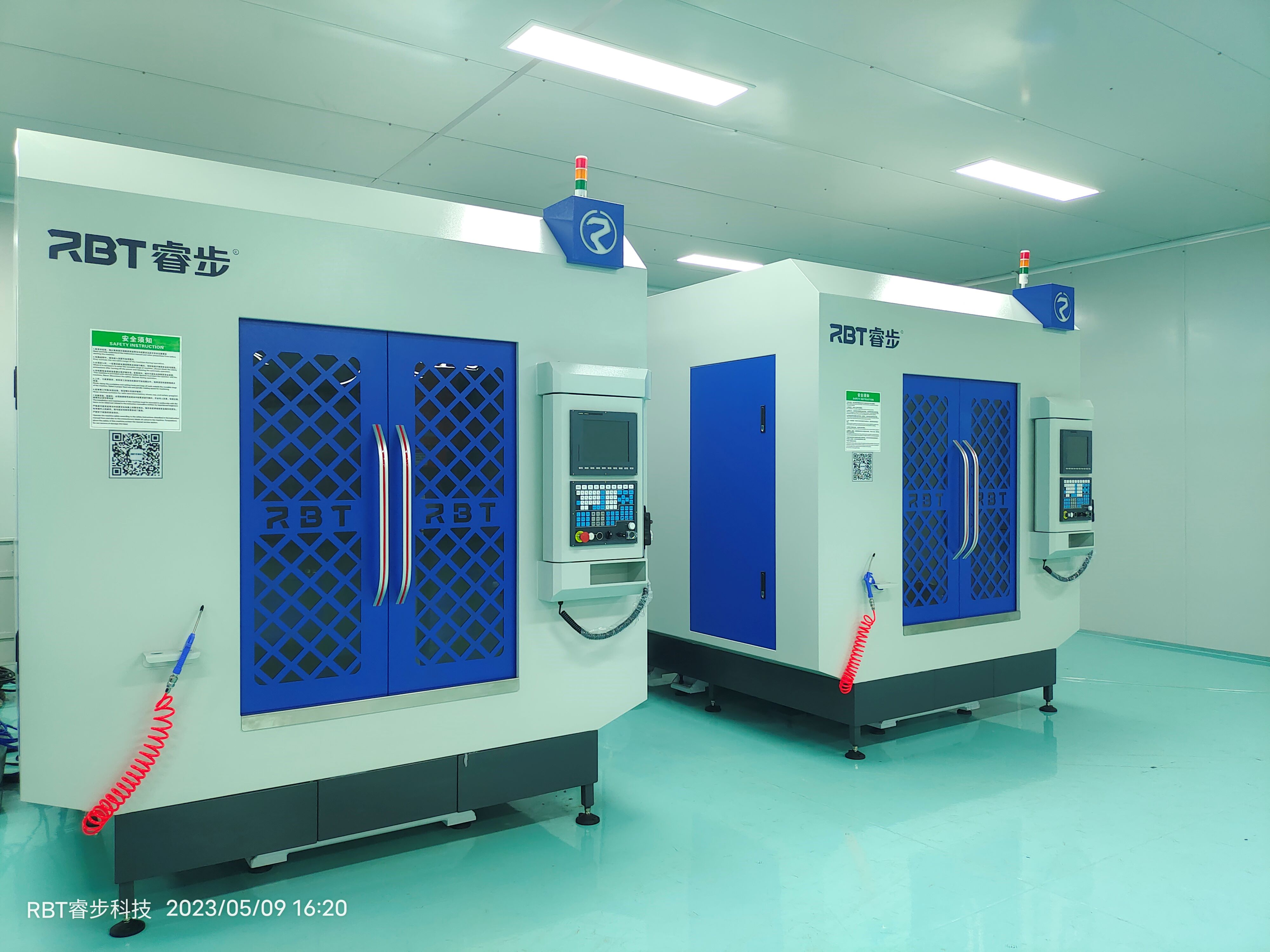 machine CNC en fibre de carbone