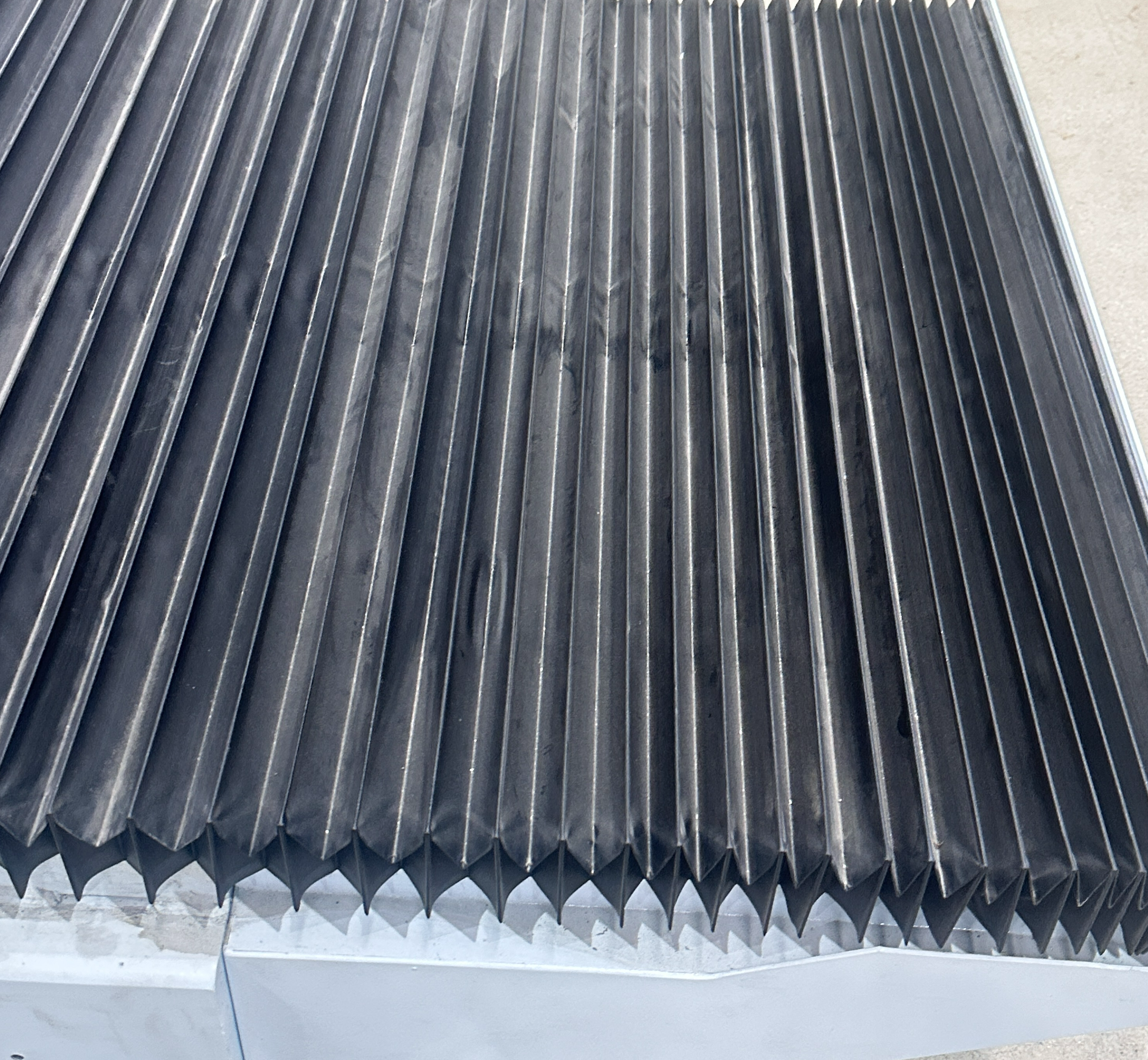 Routeur de gravure CNC à 5 axes multiples pour pièces de tube en fibre de carbone