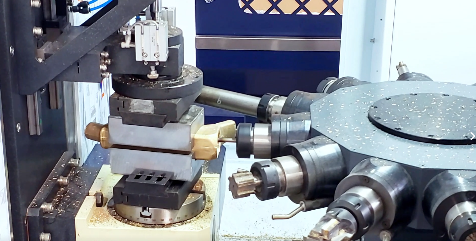 Machine CNC horizontale à broches RBT 12, pour la production de robinets, approuvée CE